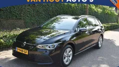 Zwart, metallic lak Gebruikt 2022 VW Golf VIII Business Stationwagen | € 22.950 (Eerlijke prijs)