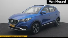 Blauw Gebruikt 2020 MG ZS Luxury Sedan | € 15.495 (Eerlijke prijs)
