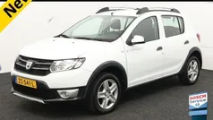 Wit Gebruikt 2014 Dacia Sandero Lauréate Hatchback | € 6.500 (Eerlijke prijs)