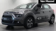 Grijs, metallic lak Gebruikt 2024 Citroën C3 PureTech Hatchback | € 16.440 (Eerlijke prijs)