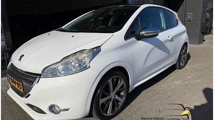 Occasion Peugeot 208 Allure 157 PK (115 kW) 2012 Hatchback