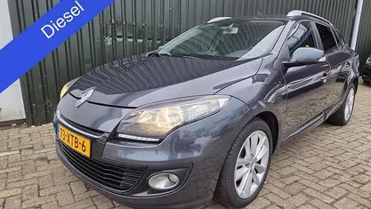 Occasion Renault Mégane GrandTour Expression 110 PK (80 kW) 2012 Grijs (metallic) Stationwagen