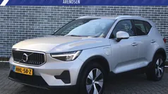 Grijs Gebruikt 2023 Volvo XC40 Core SUV | € 38.694 (Eerlijke prijs)