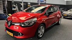 Rood Gebruikt 2014 Renault Clio IV Expression Hatchback | € 6.250 (Eerlijke prijs)