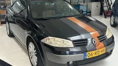 Zwart Gebruikt 2005 Renault Mégane Cabriolet Luxe Cabriolet | € 1.999 (Eerlijke prijs)