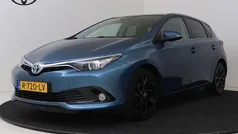Blauw Gebruikt 2016 Toyota Auris Hybrid Limited Hatchback | € 15.945 (Eerlijke prijs)