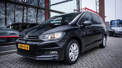 Zwart Occasion 2026 VW Touran Highline MPV | € 27.950 (Super prijs)