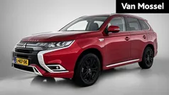 Rood Gebruikt 2021 Mitsubishi Outlander P-HEV Intense+ SUV | € 24.400 (Eerlijke prijs)
