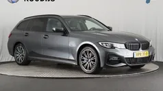 Grijs Gebruikt 2022 BMW 330e M Sport Stationwagen | € 34.490 (Goede deal)