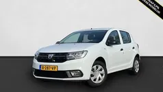 Gebruikt 2020 Dacia Sandero Essentiel Hatchback | € 12.450 (Eerlijke prijs)