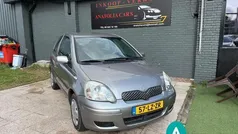 Grijs Gebruikt 2003 Toyota Yaris Sol Hatchback | € 2.690 (Eerlijke prijs)