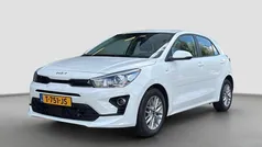 Wit Gebruikt 2023 Kia Rio Hatchback | € 17.945 (Eerlijke prijs)
