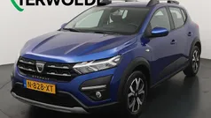 Blauw Gebruikt 2022 Dacia Sandero Expression Hatchback | € 15.340 (Eerlijke prijs)