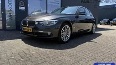 Bruin Gebruikt 2016 BMW 330 Executive Sedan | € 18.250 (Eerlijke prijs)