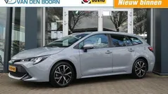 Grijs Gebruikt 2022 Toyota Corolla Hatchback | € 22.450 (Eerlijke prijs)