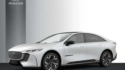 Wit Nieuw 2025 Mazda 6e Takumi-Line Hatchback | € 44.990 (Eerlijke prijs)
