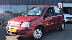 Rood, metallic lak Gebruikt 2005 Fiat Panda Dynamic Hatchback | € 1.299 (Eerlijke prijs)