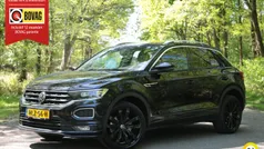 Zwart Gebruikt 2021 VW T-Roc R-line SUV | € 30.950 (Eerlijke prijs)