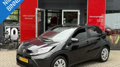 Gebruikt 2024 Toyota Aygo Play Hatchback | € 18.400 (Eerlijke prijs)