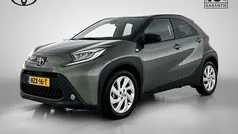 Groen metallic Gebruikt 2022 Toyota Aygo Envy Hatchback | € 19.395 (Eerlijke prijs)