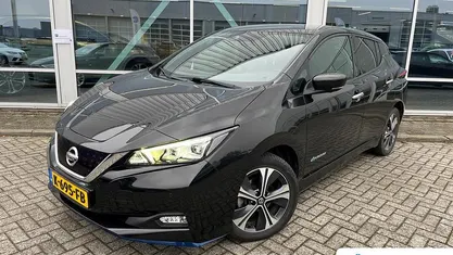 Zwart Occasion 2020 Nissan Leaf Tekna Hatchback | € 15.895 (Eerlijke prijs)