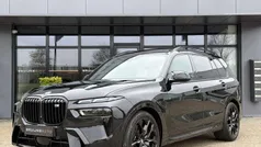 Zwart, metallic lak Gebruikt 2023 BMW X7 M Sport SUV | € 139.950 (Eerlijke prijs)