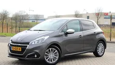 Grijs Gebruikt 2018 Peugeot 208 GT-line Hatchback | € 9.450 (Eerlijke prijs)