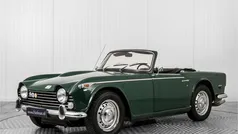 Groen Gebruikt 1968 Triumph TR 250 Cabriolet | € 44.900