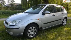 Grijs Gebruikt 2004 Ford Focus Futura Hatchback | € 1.399 (Eerlijke prijs)