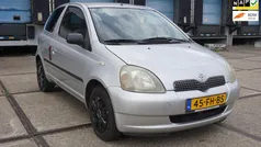 Grijs Gebruikt 2000 Toyota Yaris Luna Hatchback | € 1.495 (Goede deal)