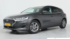 Grijs Gebruikt 2023 Ford Focus Titanium Hatchback | € 20.885 (Eerlijke prijs)