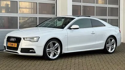 Wit Gebruikt 2014 Audi A5 S-Line Coupé | € 13.445 (Eerlijke prijs)
