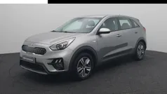 Grijs, metallic lak Gebruikt 2020 Kia Niro Comfort SUV | € 20.940 (Eerlijke prijs)