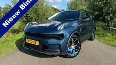 Zwart, metallic lak Gebruikt 2022 Lynk & Co 01 SUV | € 24.950 (Eerlijke prijs)