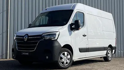 Wit Gebruikt 2023 Renault Master Van | € 20.557 (Goede deal)