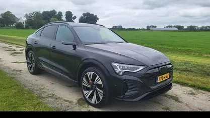 Occasion Audi Q8 Sportback e-tron Comfort 299 kW (407 PK) 2023 Zwart SUV