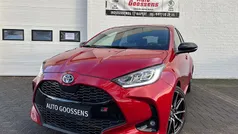 Rood Gebruikt 2022 Toyota Yaris Hybrid Sport Hatchback | € 24.750 (Eerlijke prijs)