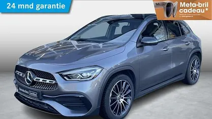 Grijs Gebruikt 2020 Mercedes GLA200 Business SUV | € 36.950 (Eerlijke prijs)