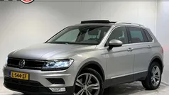 Grijs, metallic lak Gebruikt 2017 VW Tiguan Highline SUV | € 22.940 (Super prijs)