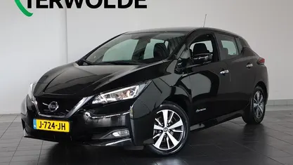 Zwart Occasion 2020 Nissan Leaf Acenta Hatchback | € 12.445 (Goede deal)
