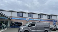 Grijs Gebruikt 2015 Opel Vivaro Sport Van | € 7.950 (Eerlijke prijs)