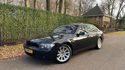 Gebruikt 2004 BMW 745 Shadowline Sedan | € 7.499 (Eerlijke prijs)