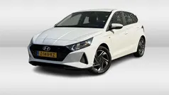 Wit Gebruikt 2024 Hyundai i20 Comfort Hatchback | € 19.950 (Eerlijke prijs)