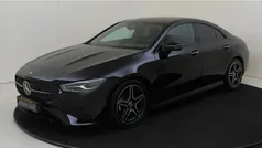 Zwart Gebruikt 2024 Mercedes CLA180 AMG line Sedan | € 38.945 (Eerlijke prijs)