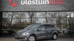 Grijs Gebruikt 2021 VW Touran Highline MPV | € 27.950 (Eerlijke prijs)
