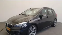 Zwart Gebruikt 2017 BMW 218 Executive Stationwagen | € 18.450 (Eerlijke prijs)