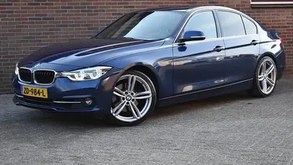Blauw Occasion 2015 BMW 330 M Sport Sedan | € 13.949 (Super prijs)