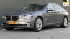 Grijs Gebruikt 2014 BMW 750 Sedan | € 26.940