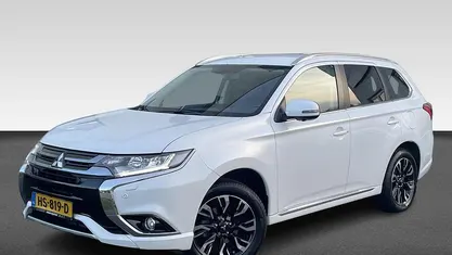 Occasion Mitsubishi Outlander P-HEV Instyle 2015 Wit SUV