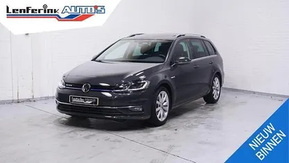 Grijs Occasion 2020 VW Golf VIII Highline Stationwagen | € 17.850 (Goede deal)